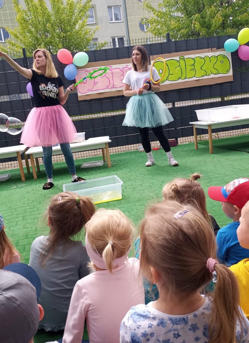 imprezy szkolne i przedszkolne - zdjecie obok opisu